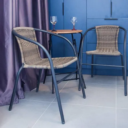 Apartment Studio Escape With Balcony *